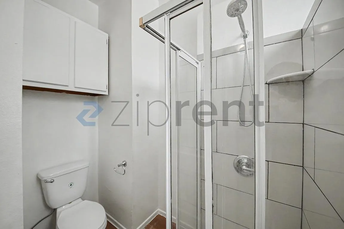 Studio, 275 sqft, $1,679 — Photo 4