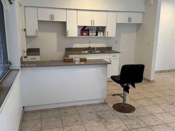 7300 Harding Ave #21