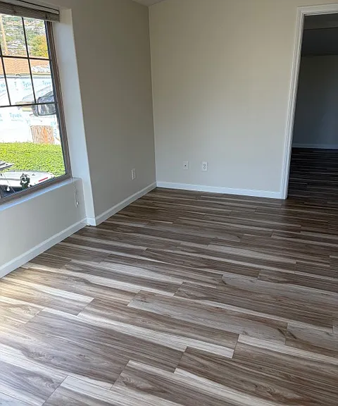 922 E Ortega St — Photo 4