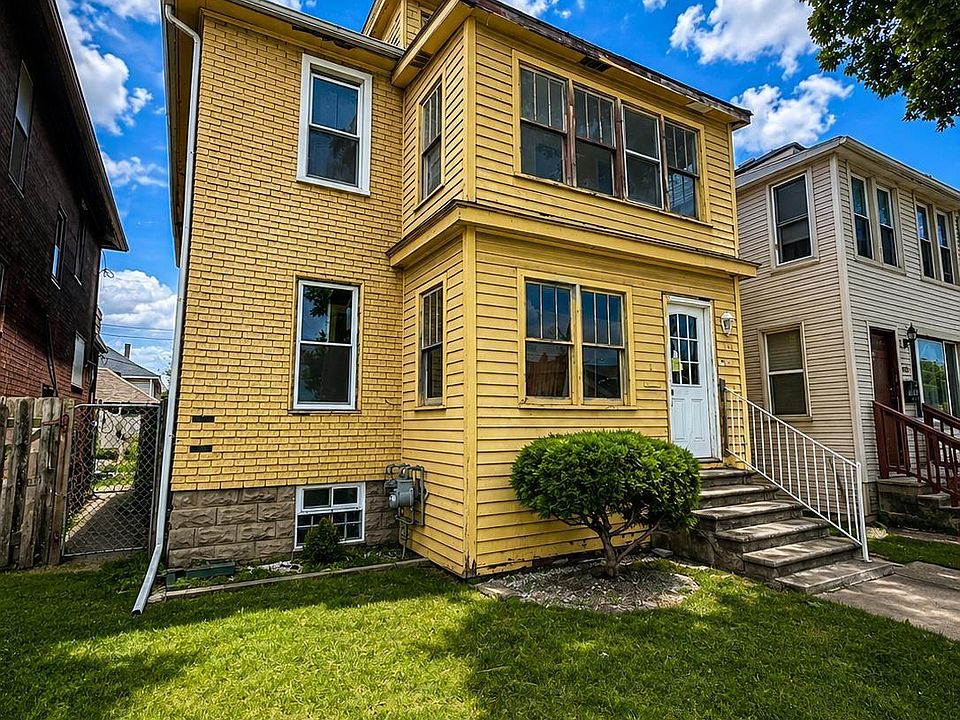1st image of 105 Maple St