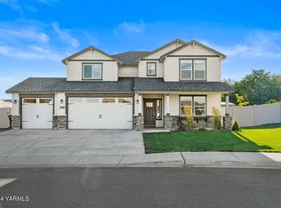 6227 Cottonwood Loop, Yakima, WA