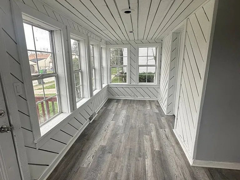 12323 Park Knoll Dr — Photo 2
