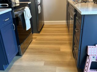 J1 Grandview Dr #J1, South Burlington, VT 05403