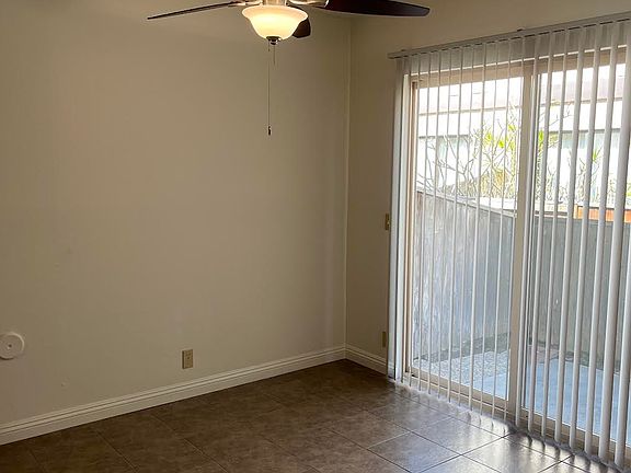 Dining are exiting out to patio