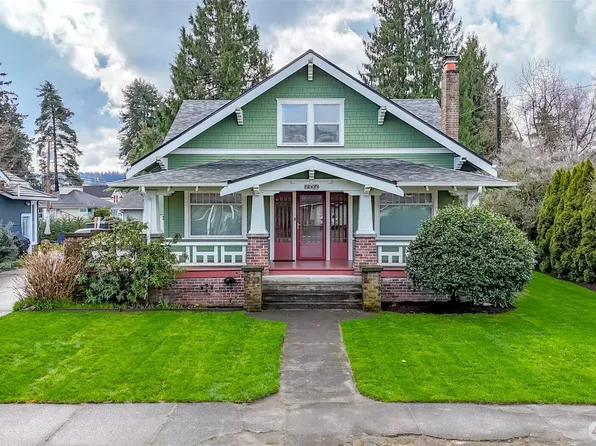 206 5th Avenue NW, Puyallup, WA 98371