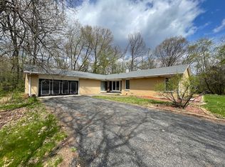 28351 Highview Rd, McHenry, IL 60051