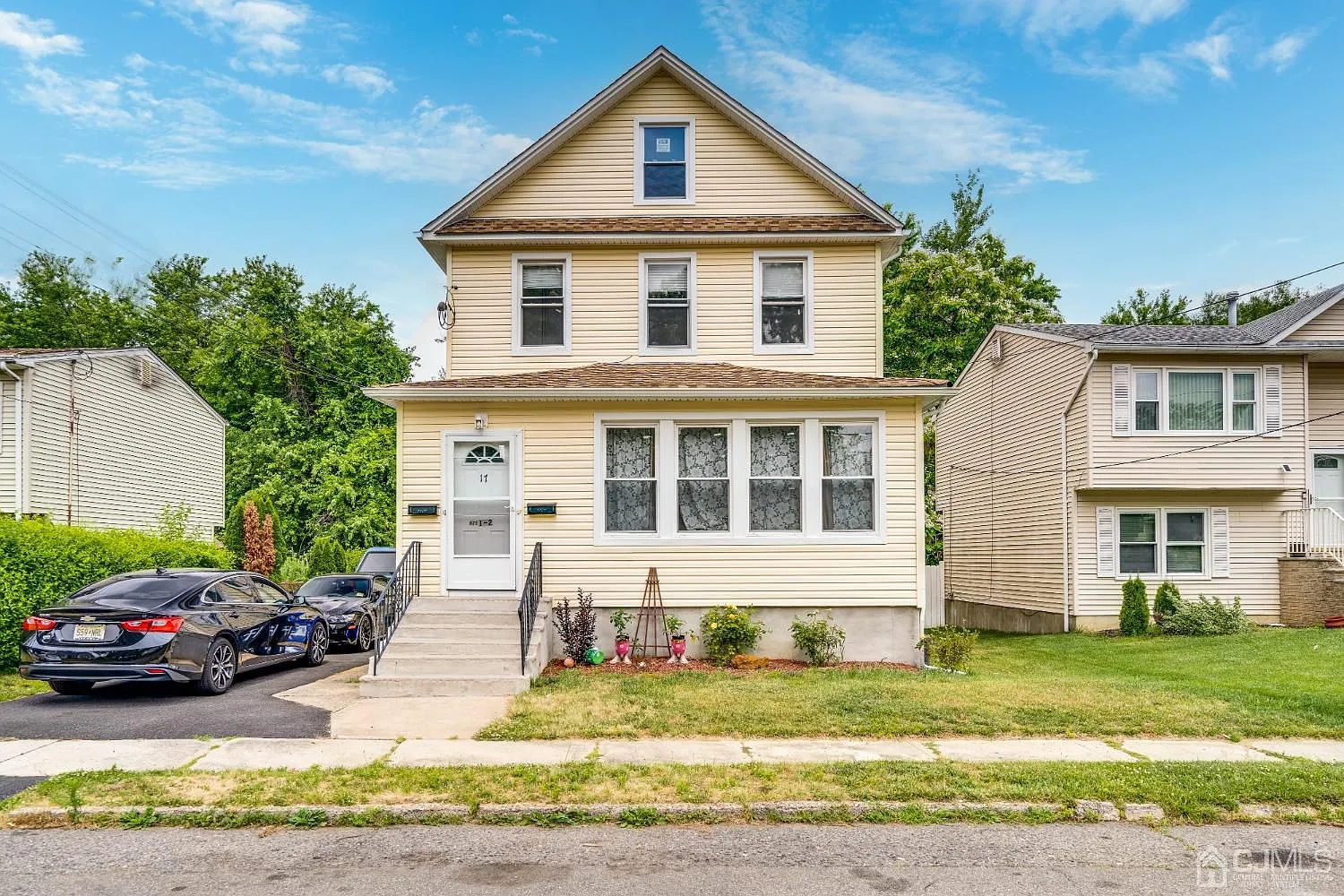 17 Kathryn St photo 1