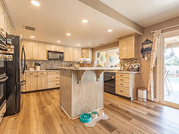 2nd image of 4728 W Avenue K12