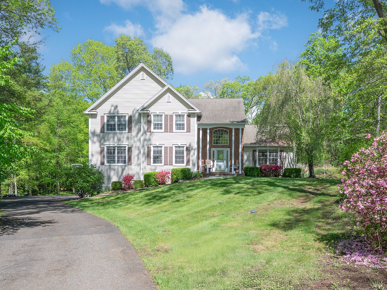 38 Old Bridge Road, Brookfield, CT 06804 | Zillow