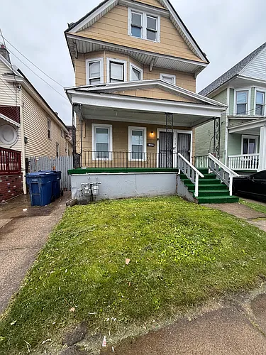 318 Gibson St #2 Photo 1