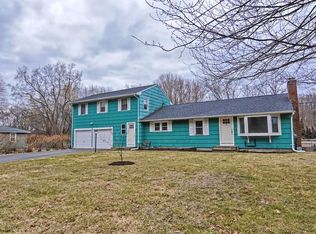 17 Riverlin Pkwy, Millbury, MA 01527