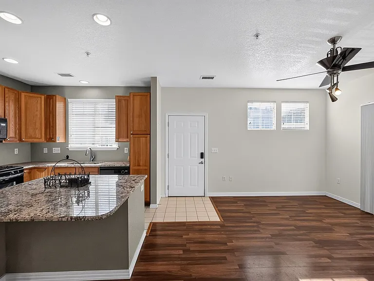 9441 Ashbury Cir #102 — Photo 11