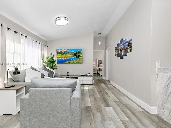 3rd image of 5608 Mandarin Ct