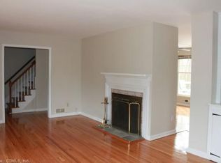 95 Meadow Wood Rd, Branford, CT 06405