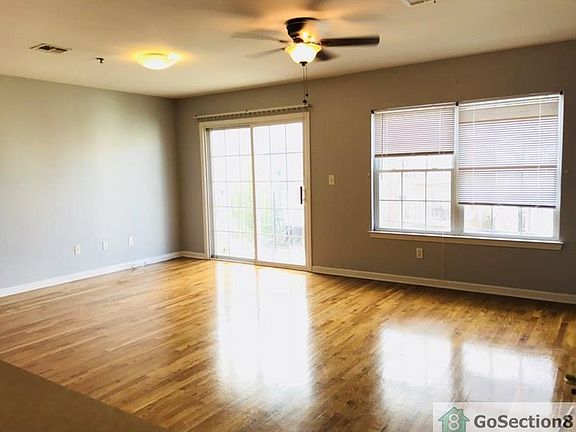 3rd image of 49-51 Crawford St APT 3