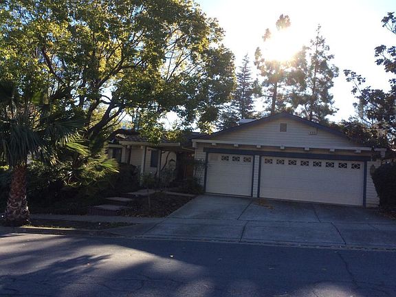 Front View-3 car Garage