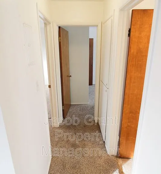 2134 Saint Clair Rd — Photo 5