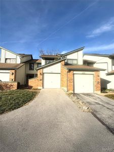 2041 Falling Brook Dr, Maryland Heights, MO, 63043