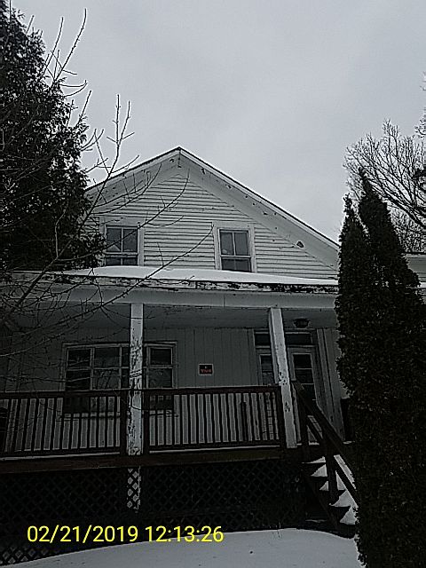 1st image of 402 Main St