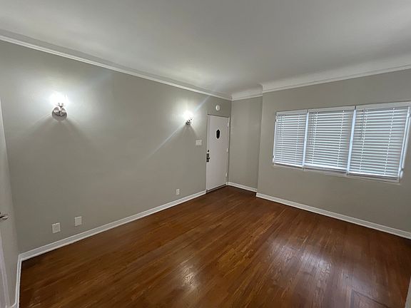 5th image of 2217 E Bermuda St #107