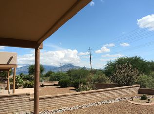 975 W Blue Fox Rd, Green Valley, AZ 85614