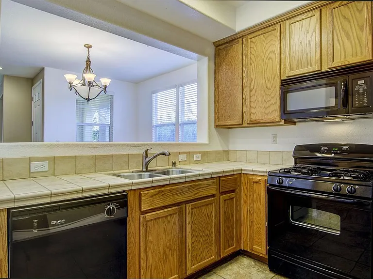 8464 Crystal Walk Cir — Photo 20