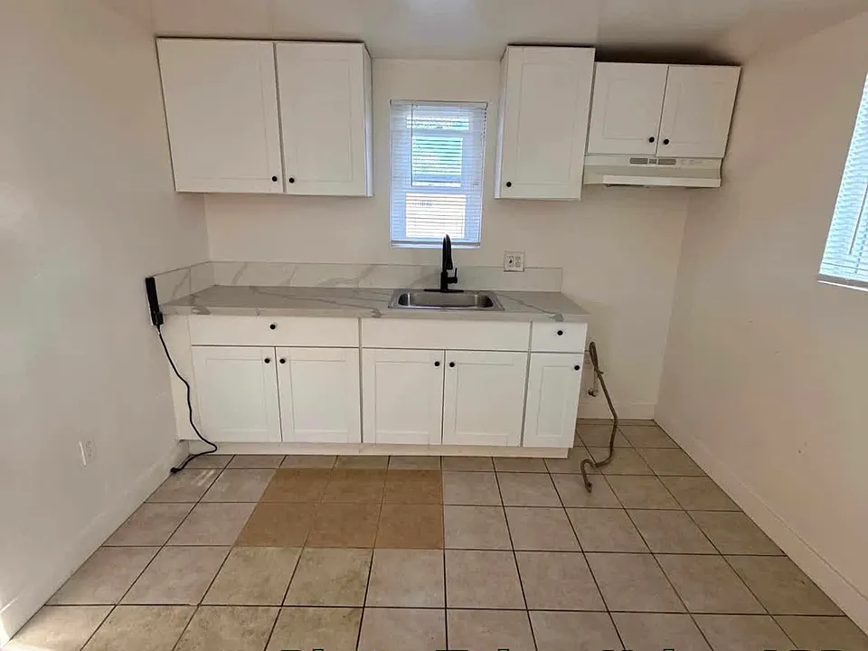 717 Water St #1