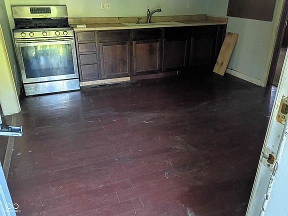 5th image of 1614 E 72nd St