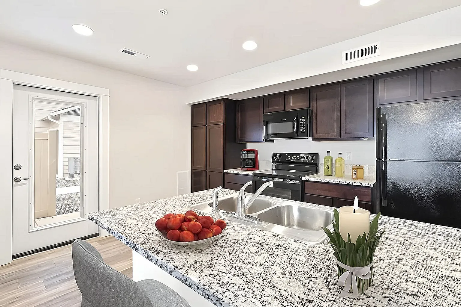 Vivienne Townhomes — Photo 3