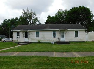 976 Waukonda Ave, Benton Harbor, MI 49022