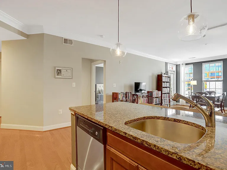 1023 N Royal St #312 — Photo 3