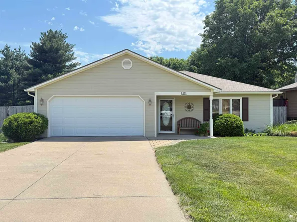 3851 Fox Ridge Dr, Manhattan, KS 66502