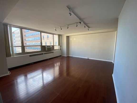 4th image of 3950 N Lake Shore Dr APT 2017