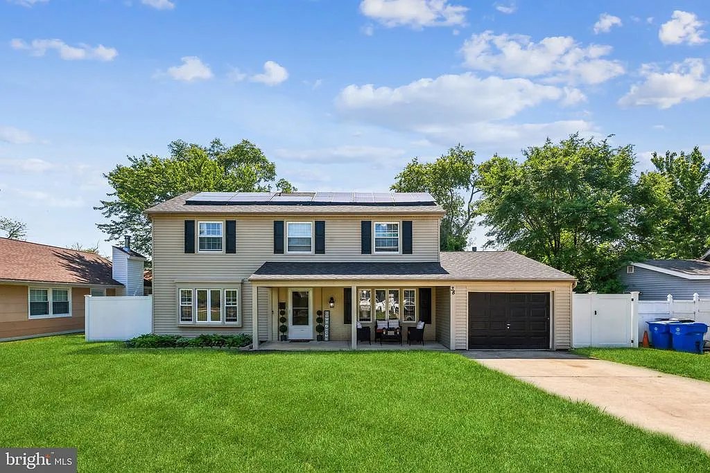 3 bed, 2.5 bath, 1727 sqft, $3,200 — Photo 1