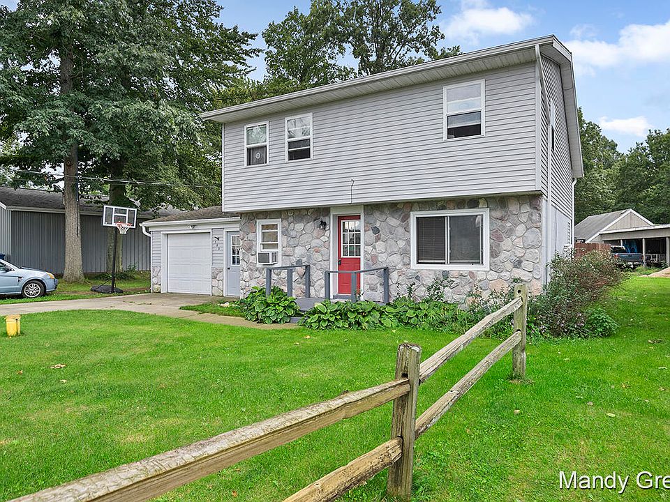 700 Clifford Lake Dr, Stanton, MI 48888 Zillow