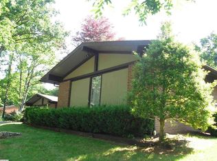 1204 Pinehurst Rd, Staunton, VA 24401