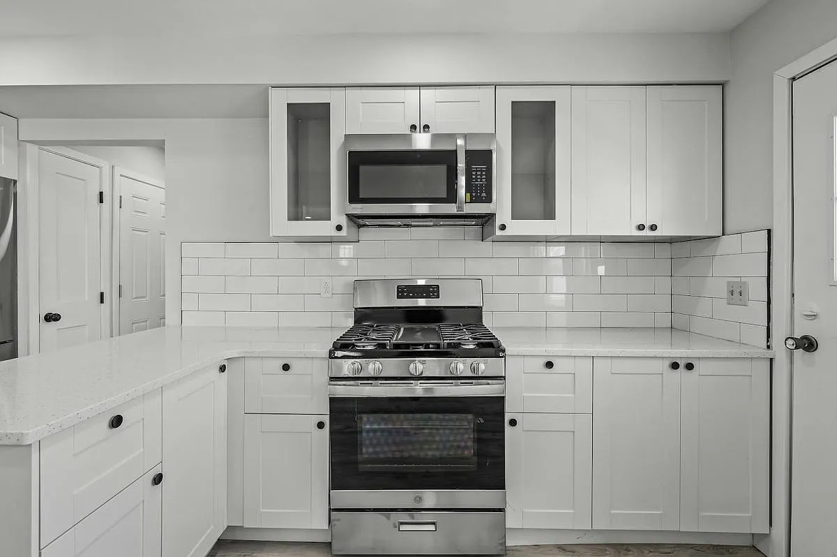 Kitchen- main floor - 5909 42nd Ave N #5911