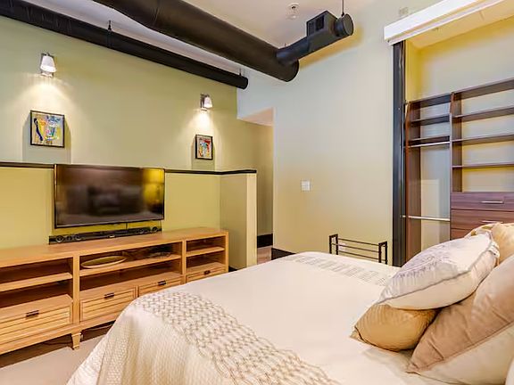 5th image of 334 Santana Row