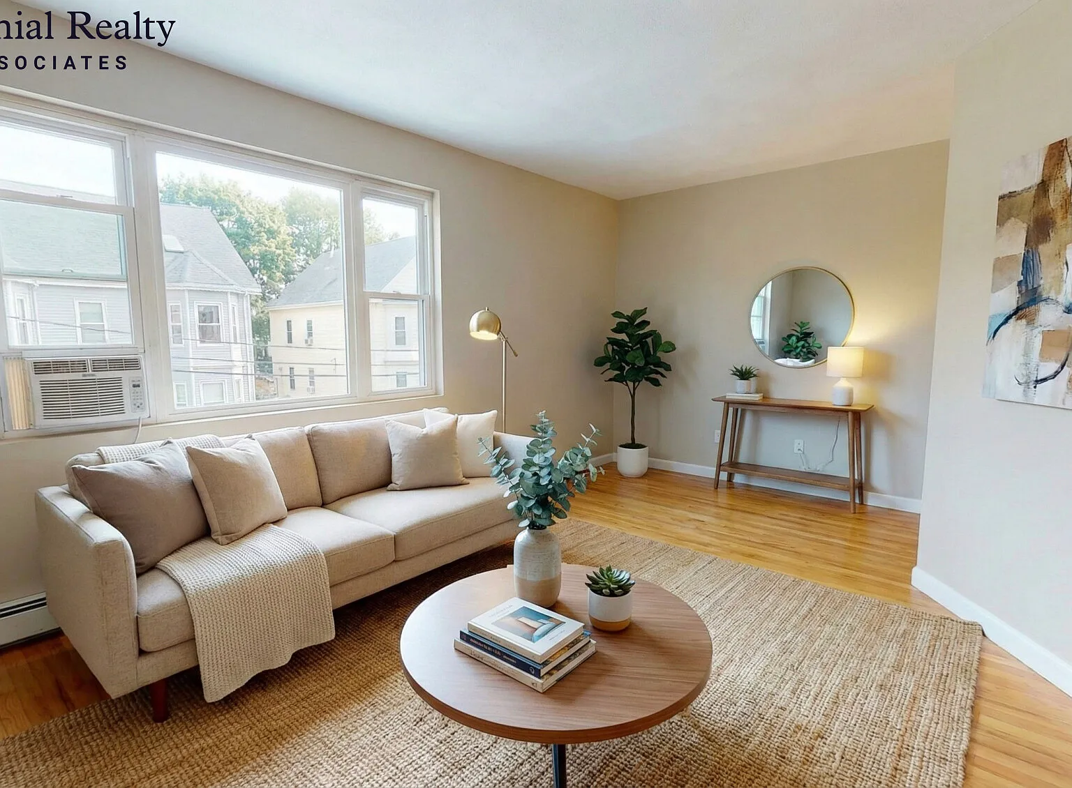 4 bed, 1.5 bath, 1300 sqft, $4,500 — Photo 1