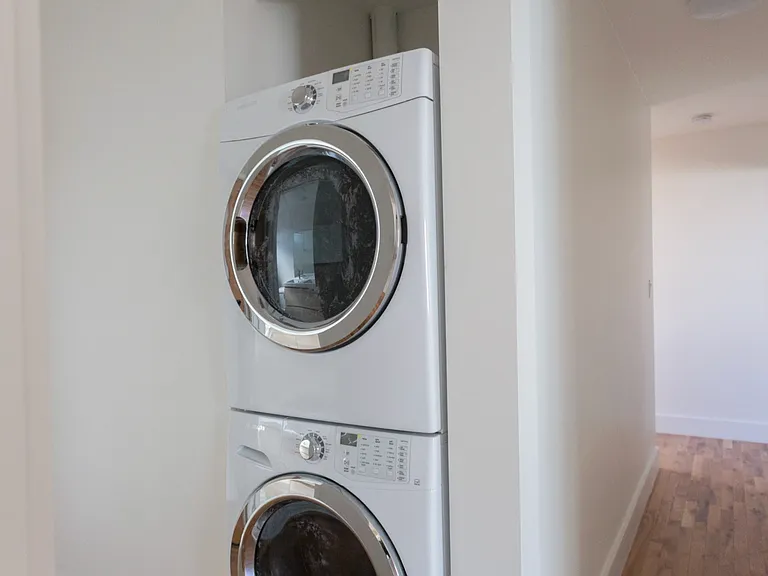1920 Clinton St #7 — Photo 9
