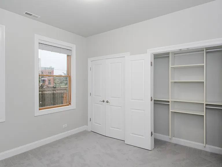 3862 S Lake Park Ave #1S — Photo 11