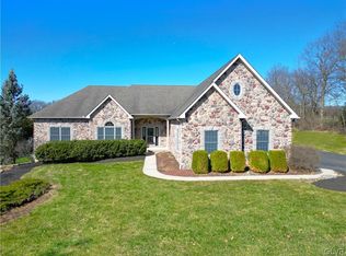 38 Millstone Ct, Bangor, PA 18013