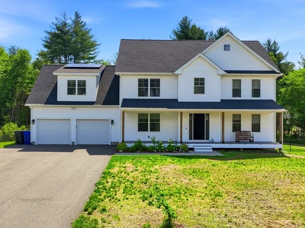 18 Woodland Ln, Belchertown, MA 01007
