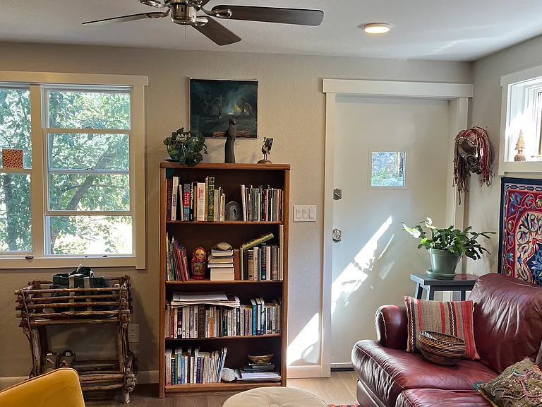 9041 N Saint Vrain Dr — Photo 3