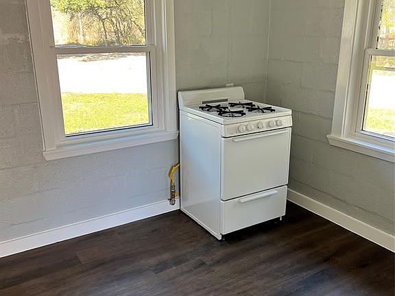 5th image of 415 N Beauregard St #13
