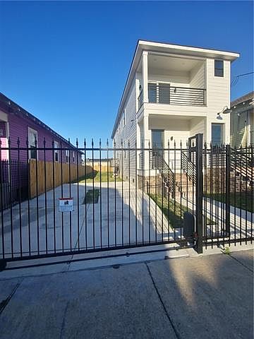 1st image of 2537 Frenchmen St