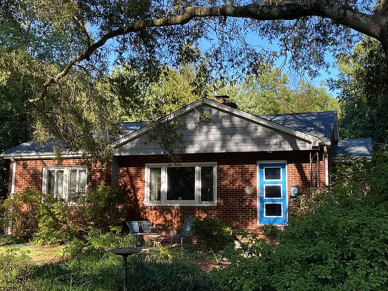 2121 Mecklenburg Ave — Photo 3