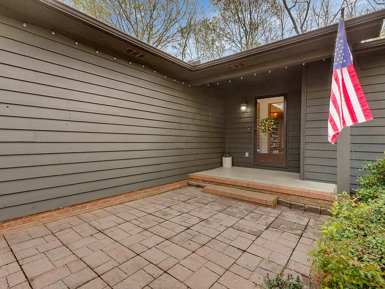 4841 Jordan Rd — Photo 3