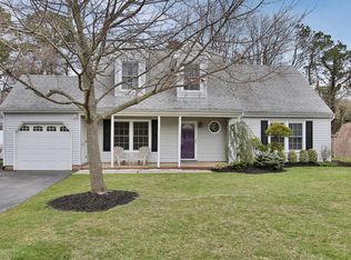 56 Charles Dr, Tinton Falls, NJ