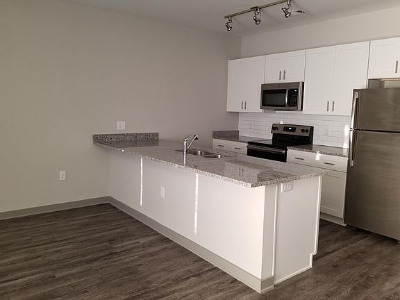 3rd image of 782 Riverfront Pkwy Unit 212